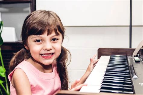6745 Girl Playing Piano Images Royalty Free Stock Girl Playing Piano