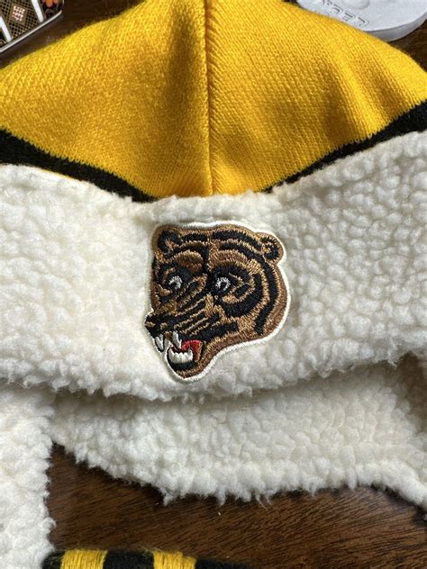 Boston Bruins 2023 Winter Classic Trapper Hat Crack Bear Logo Ebay