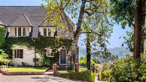 You Can Now Live In Walt Disneys California Mansion But The Price Is