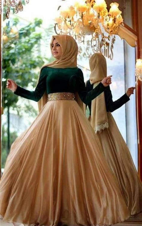 Pin By Gulcan Durmaz On Tesettür Muslim Evening Dresses Soiree Dresses Muslim Fashion Dress
