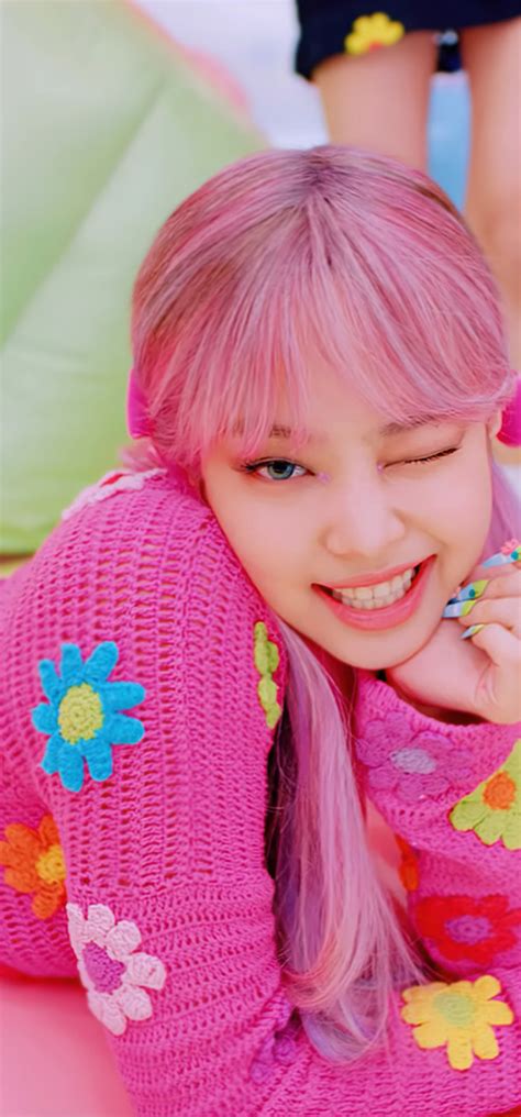 Jennie blackpink lahir di seoul, korea selatan dengan nama asli kim jennie pada 1996. 1080x2316 BLACKPINK Jennie Wink Pink Hair 1080x2316 ...