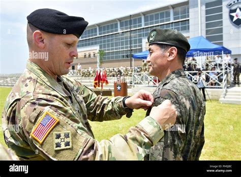 Dcgs Patch Ceremony Hi Res Stock Photography And Images Alamy