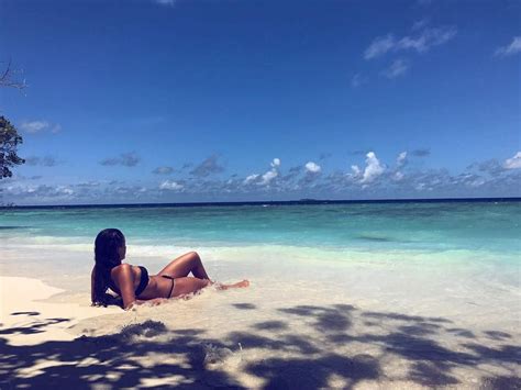 Paradise Bandos Bandosisland Maldives Emily Jane Williams Hotgirls Hotgirl Hot Coolgirls