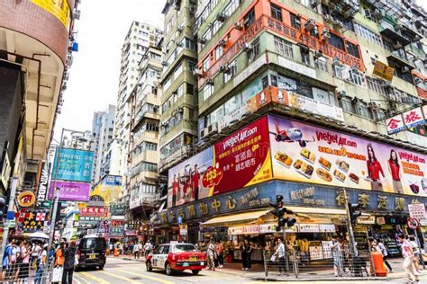 Street View Of Mong Kok In Hong Kong Editorial Stock Image Image Of Hongkong Architecture