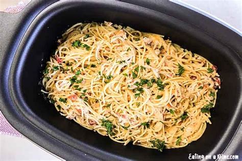 Nomlanishi noan'anaviy bo'lgan mazali va nozik salat. Crock Pot Cheesy Chicken Spaghetti Recipe - crock pot ...