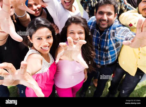 Diverse Crowd Cheer Hi Res Stock Photography And Images Alamy