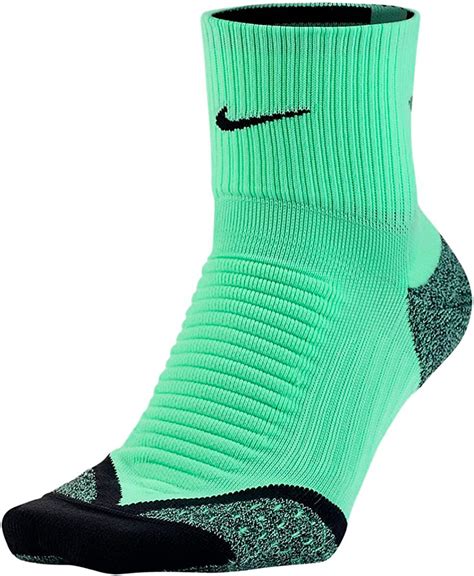 Nike Men`s Elite Running Cushion Quarter Socks Clothing
