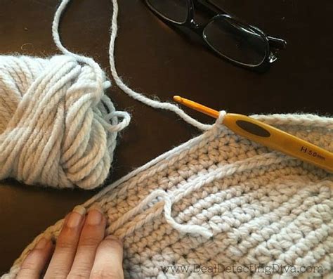 Trim the end close to the work. How to Weave in Ends of Yarn {So They Don't Come Undone}