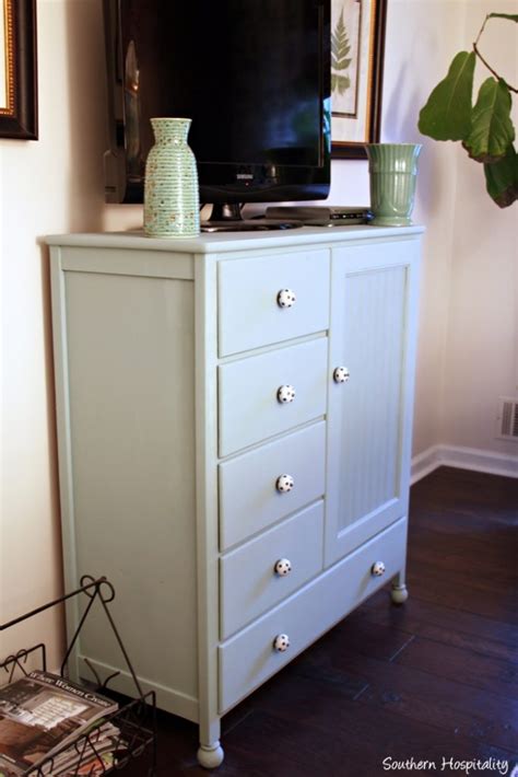 Decorating With Vintage Furniture Southern Hospitality