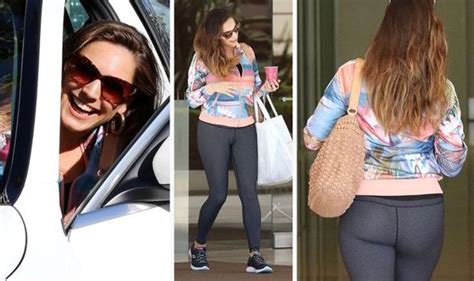 Kelly Brook Shows Off Her Pert Bottom In Skin Tight Gym Gear