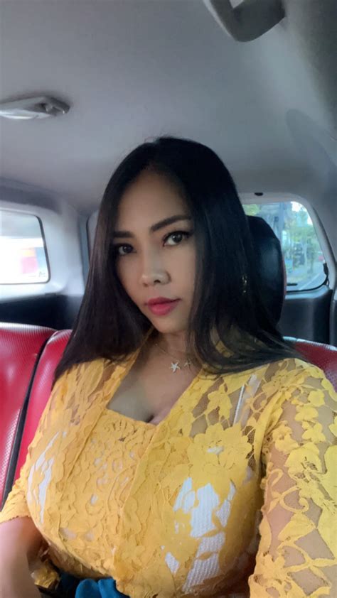 Beautiful Curves Gorgeous Big Huge Kebaya Big Heart Women