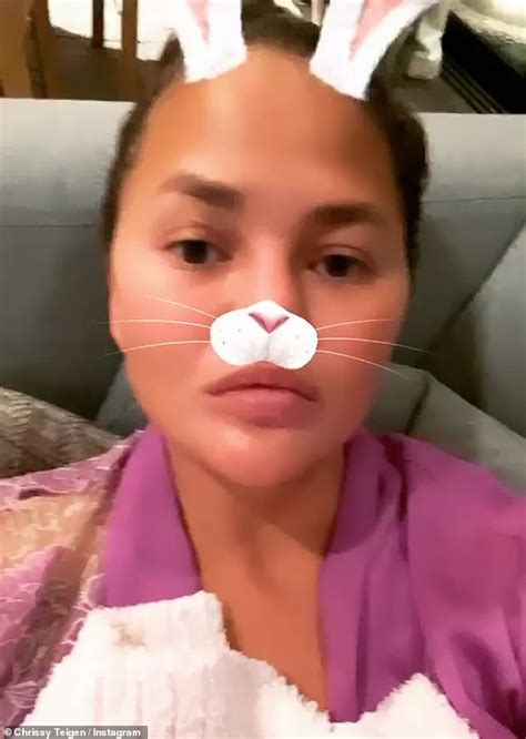 Chrissy Teigen Tells Rich Friends To Stop Asking For Her Pr Boxes