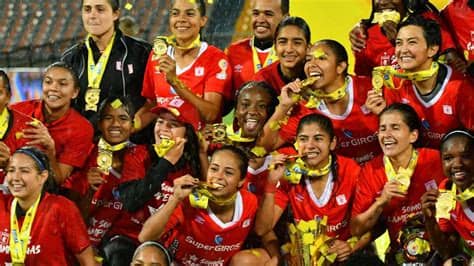 Participa en la liga profesional femenina, máxima categoría del fútbol femenino, organizada por la dimayor. En video | América de Cali se coronó campeón de la Liga ...