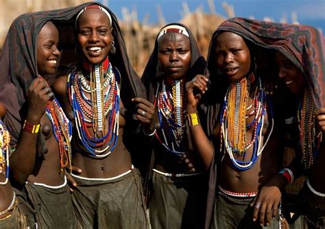 indigenous and ethnic tribes groups photo cultural beauty tribus africaines beauté