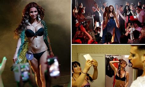 First Ever Transsexual Beauty Contest Held In Turkey Daily Mail Online