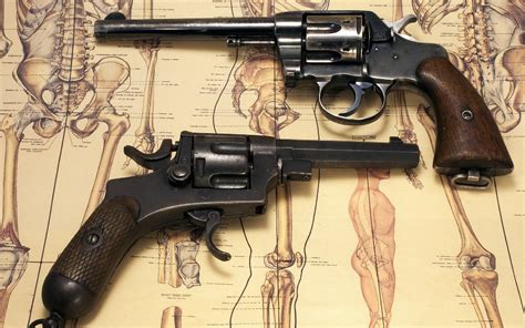 Revolver 4k Ultra Hd Wallpaper Background Image 3840x2559 Id