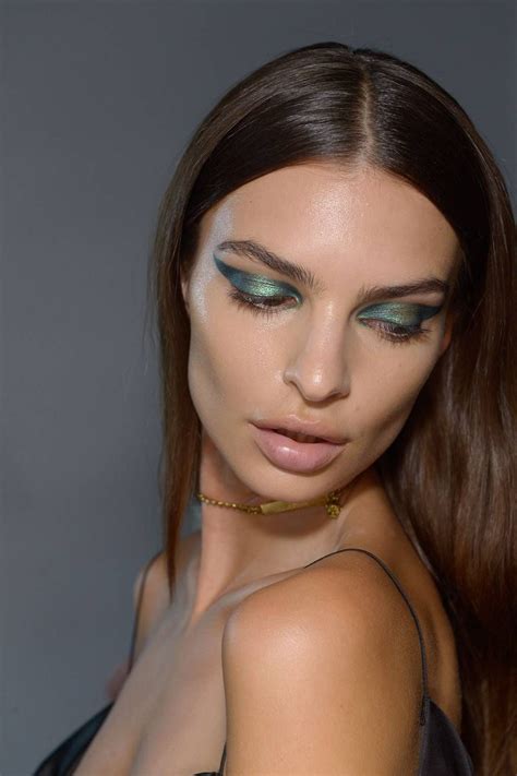 The 11 Key Beauty Trends Of Springsummer 2019 Vogue Makeup Makeup