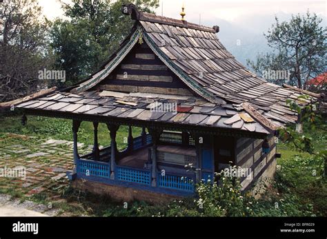 Slate Roof Roofing Hi Res Stock Photography And Images Alamy