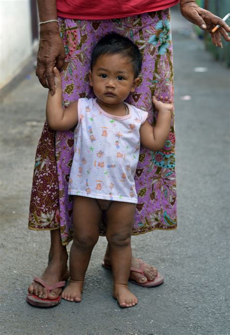 Between Grandma S Legs The Foreign Photographer Flickr