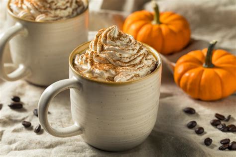 How To Make A Homemade Pumpkin Spice Latte Diy Pumpkin Spice Coffee Recipe