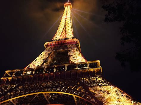 Low Angle Photography Of Eiffel Tower · Free Stock Photo