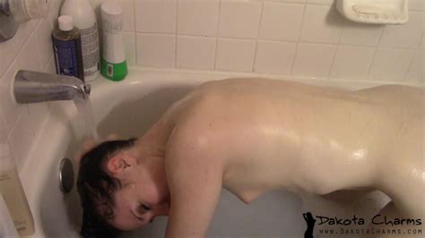 Watch DakotaCharmsxxx Bubble Bath Itch In Private Premium Video Porn