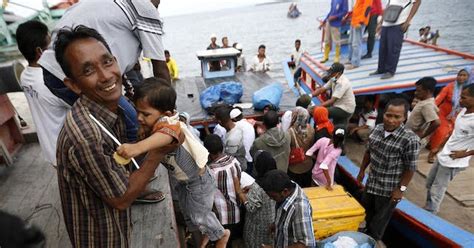 Rohingya Blogger Us Un Begin Rohingya Resettlement Process