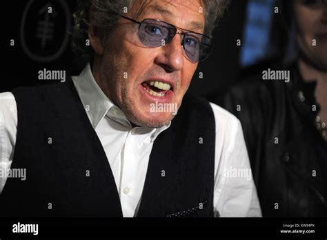 New York Ny March 18 Roger Daltrey L And Pete Townshend Of The