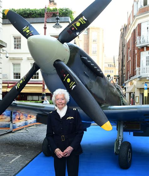 Ww2 Hero Mary Ellis Dies Aged 101 Tributes For Legend And Last Of