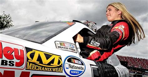 Female Race Car Drivers From Around The World Female Race Car
