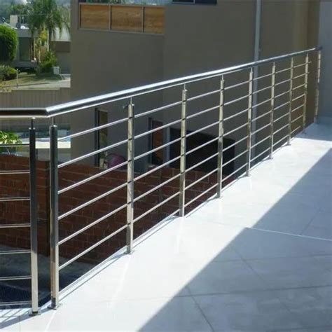 Silver Polished Stainless Steel Balcony Railing For Home Mounting