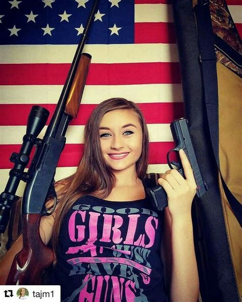 pin on mulheres com armas