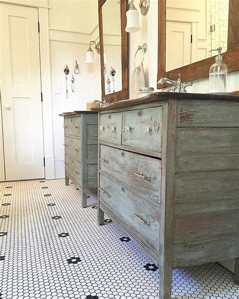 20 Cozy And Beautiful Farmhouse Bathroom Ideas Homemydesign