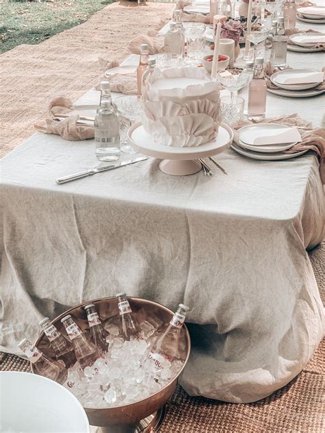 A Seaside Luxury Picnic By For Love And Living Picnic Style Picnic Luxury