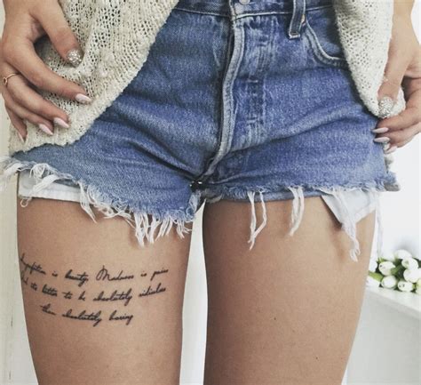 8 Zonas Más Lindas Para Elegir Tu Primer Tatuaje ¿llegarías A Tenerlos Todos Thigh Script