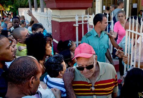 New Rules Allow Cubans To Keep Residency Amid Travel The New York Times