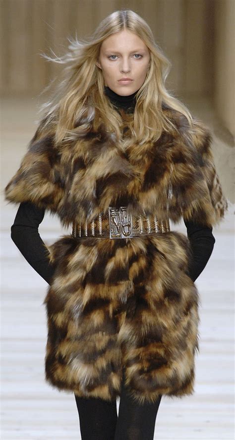 Find this pin and more on ann's by ann brown. Pin by Laura-Maria Sion on Anja Rubik | Milan fashion
