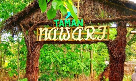 Bahkan tiket dengan harga segitu sangatlah murah lho jika dibandingkan dengan beragam fasilitas dan keindahan pemandangan yang disuguhkan disana. 10 Foto Taman Bunga Matahari Nawari, Harga Tiket Masuk Bejiharjo Karangmojo Kabupaten Gunung ...