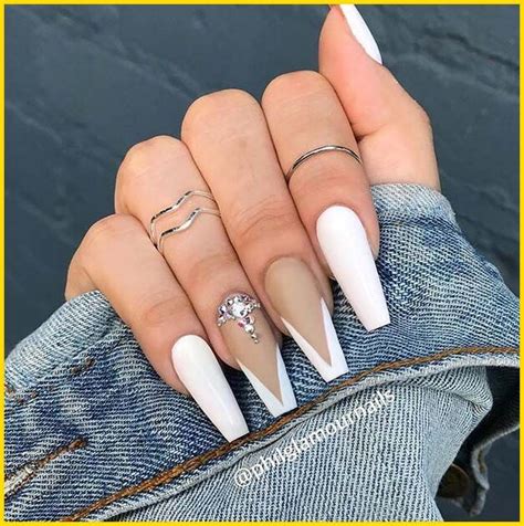 23 Elegant French Tip Coffin Nails You Need To See Stayglam In 2021 Acrylic Nails Acrylic