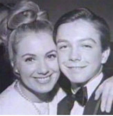 Shirley Jones And David Who Is Her Step Son In Real Life David Cassidy Shirley Jones David