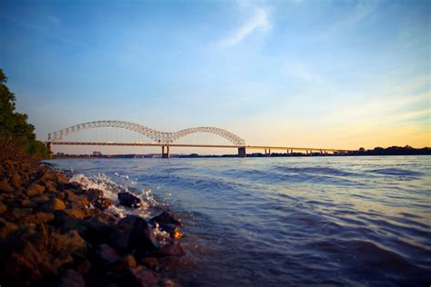 Mississippi River Bridge Reopens At Natchez Ahead Of Plan Biz New Orleans