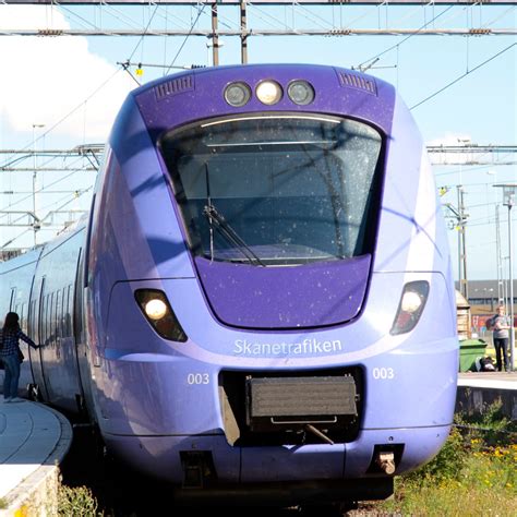 Maybe you would like to learn more about one of these? Skånetrafiken Pågatåg 003 | This train is an electric ...