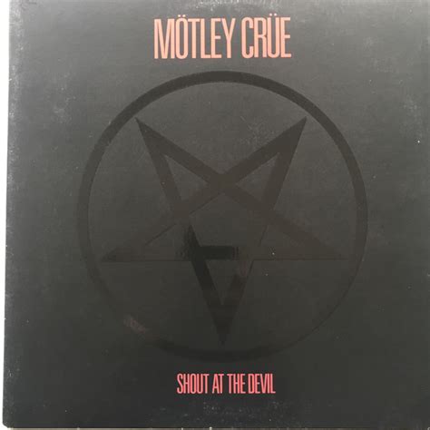 Page 2 Album Shout At The Devil De Motley Crue
