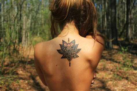 Precisos diseños de tatuajes de la flor de loto | Tatuantes
