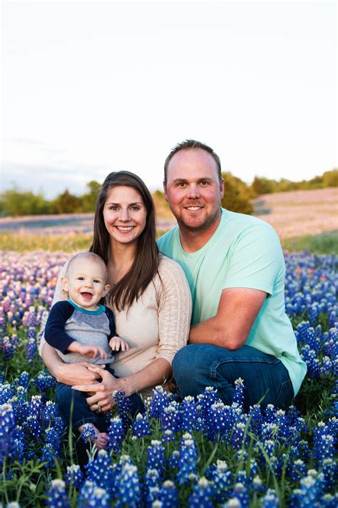 Ennis, Texas Bluebonnet Photographer | Photography, Family photographer, Lifestyle photographer