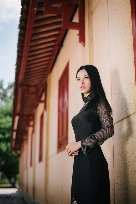 Vietnamese Beautiful Women Wearing Ao Dai Photograph By Huynh Thu Fine Art America