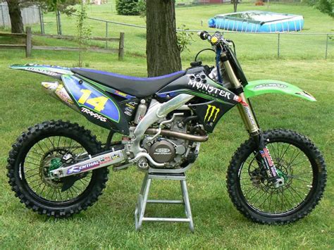 On this page we have tried to collect the information and quality images. 2009 Kawasaki KX450F KX 450 F Lots of for sale on 2040motos