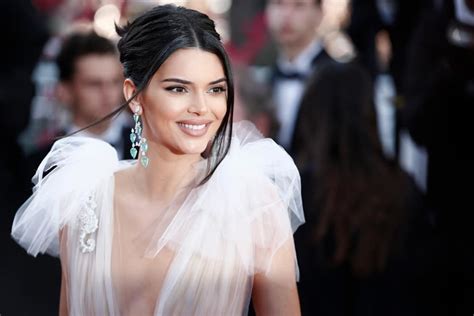 how tall is kendall jenner kendall jenner height weight and much more best hotels home