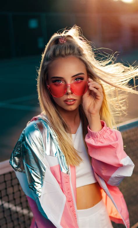 Download 1280x2120 Wallpaper Tennis Beautiful Woman Red Sunglasses Iphone 6 Plus 1280x2120
