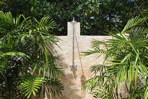This Outdoor Shower Is Perfect For A Nature Lover Outdoor Luxury